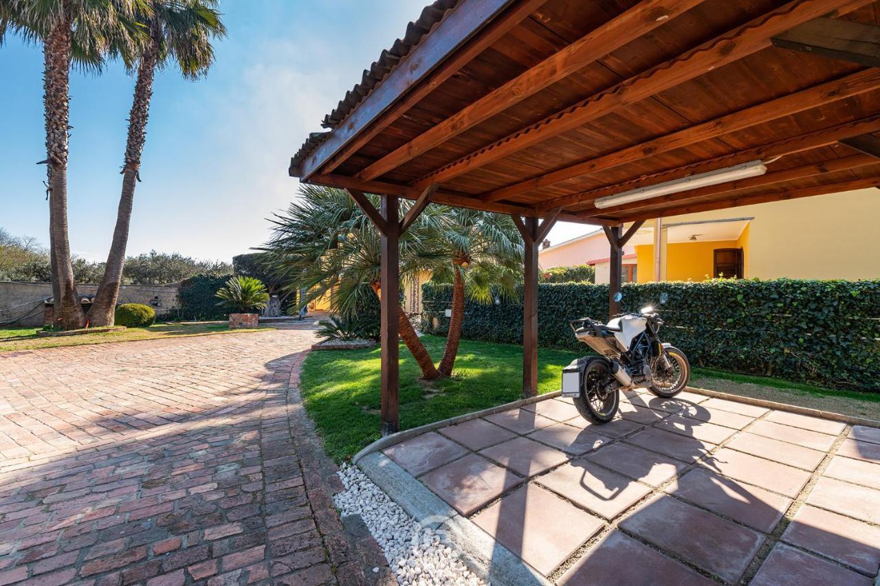 Villa Monica - Suites Iglesias Exterior photo